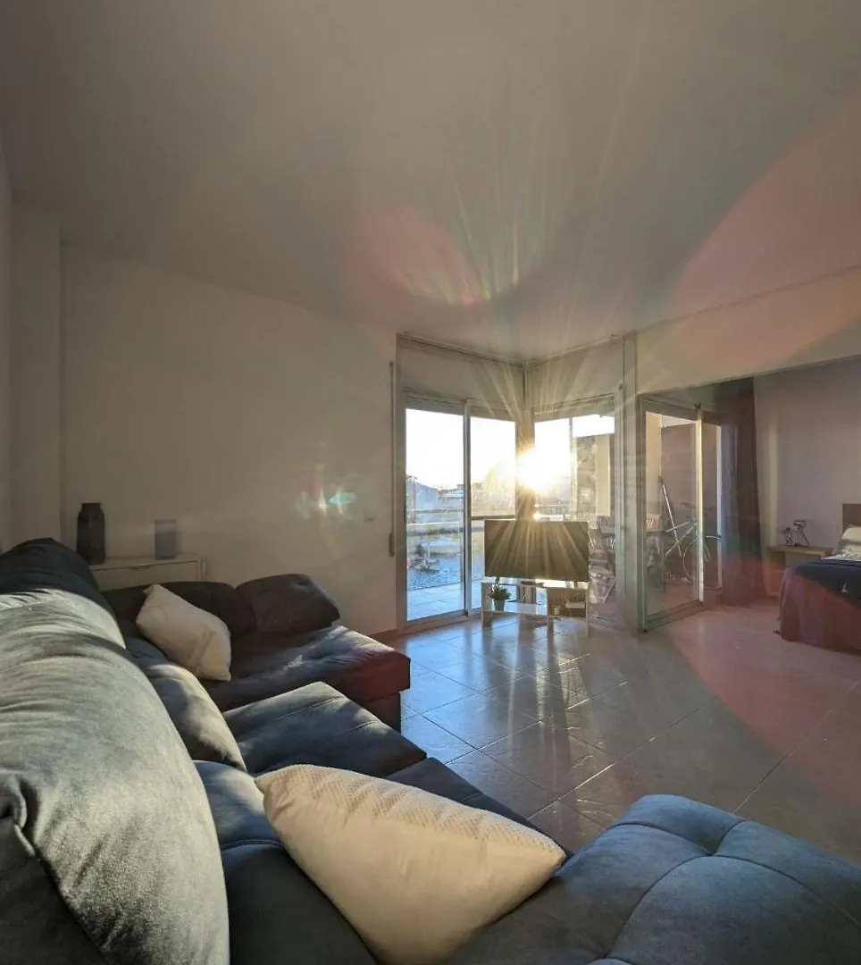 Apartamento En Roses Vistas Al Canal